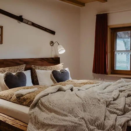 Luxuriöse Schwarzwald Loft Heustock Mit Sauna Und Whirlpool Am Griesbachhof Titisee-Neustadt