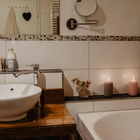 Luxuriöse Schwarzwald Loft Heustock Mit Sauna Und Whirlpool Am Griesbachhof Titisee-Neustadt