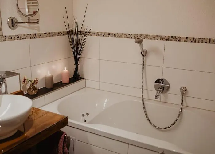 Luxurioese Schwarzwald Loft Heustock Mit Sauna Und Whirlpool Am Griesbachhof Titisee-Neustadt